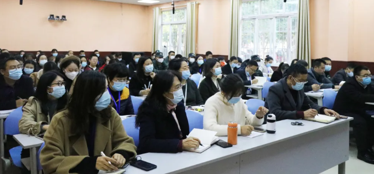 科创全员学子迎期中测试