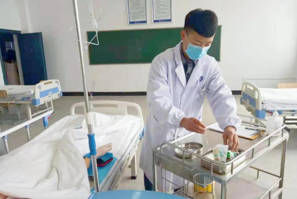 男护理专业就业前景分析和方向