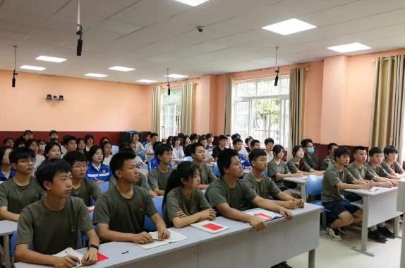 四川科创技工学校学党史图片