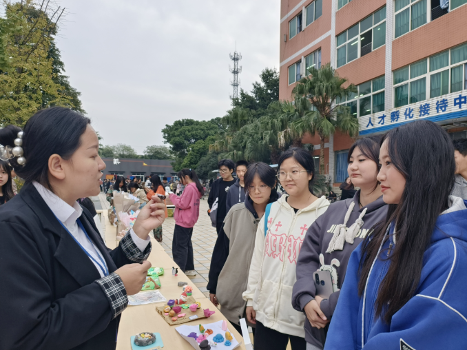 四川科创技工学校树无废新风 创建绿色校园 四川科创技工学校树无废新风 创建绿色校园