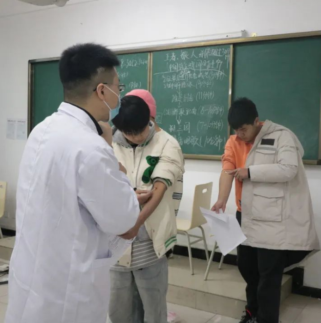 四川科创技工学校开展学生体检工作