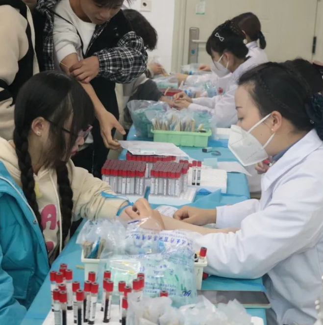 四川科创技工学校开展学生体检工作