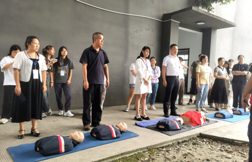 四川科创技工学校救护员培训