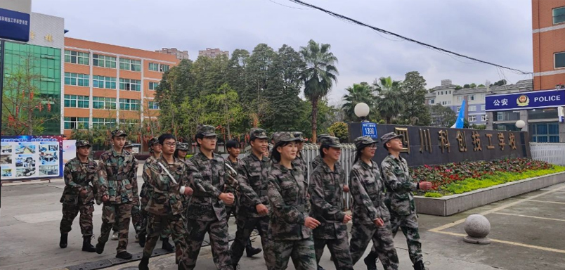 「警校联动」反诈宣传进社区，科创督察队踊加入
